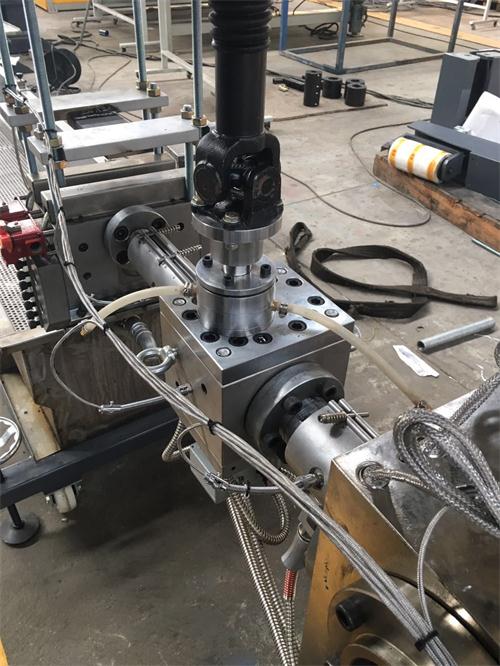 熔體泵+雙柱換網(wǎng)器 PET打包帶生產(chǎn)線(xiàn)